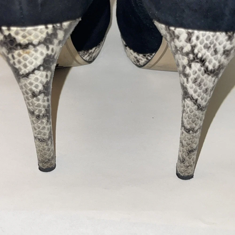 Joan & David Black Suede Platform‎ Peep Toe Python High Heel Size 8.5M
